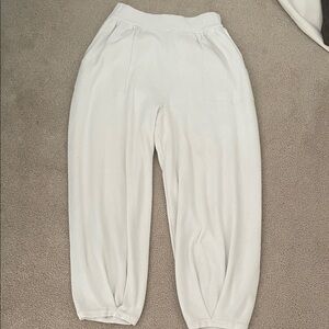 Amazon Essentials Women's White Sweatpants